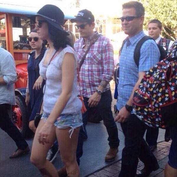 Disneyland Date From Katy Perry And John Mayer Romance Rewind E News 0276