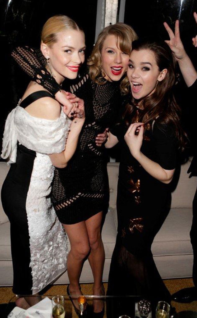 Jaime King, Taylor Swift, Hailee Steinfeld 