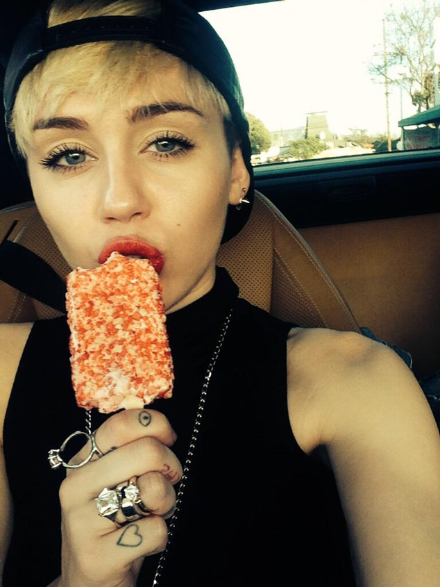 Miley Cyrus Calls Paparazzi the C-Word