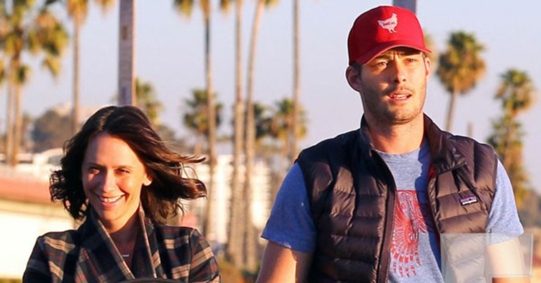 Exclusive Pics: Jennifer Love Hewitt Out With Hubby & Baby Daughter ...