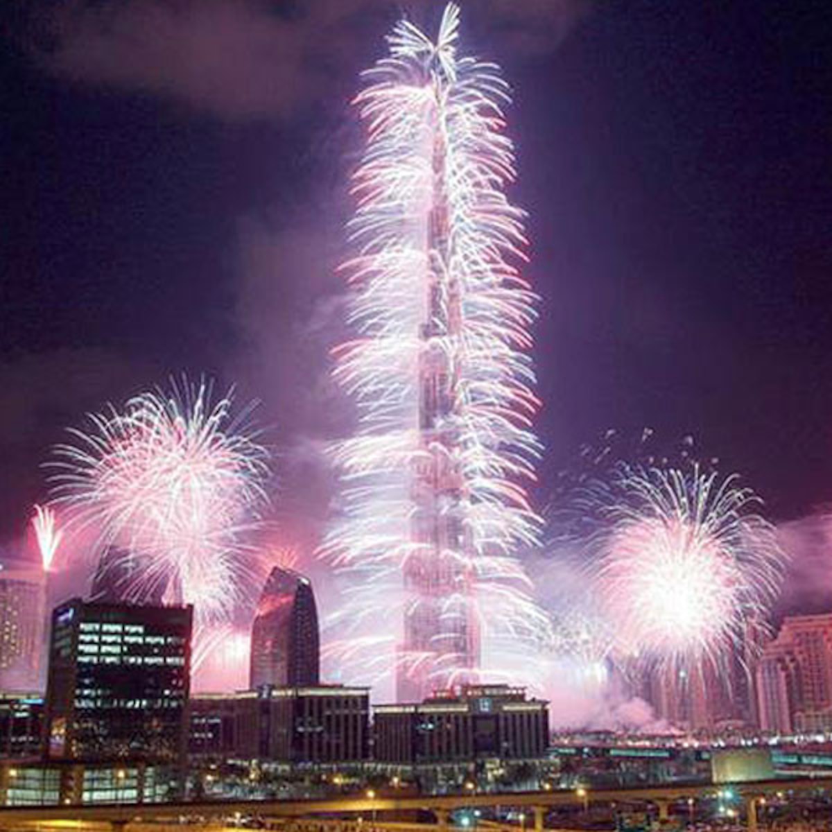 Dubai Set A World Record With Epic New Year S Fireworks Show E Online