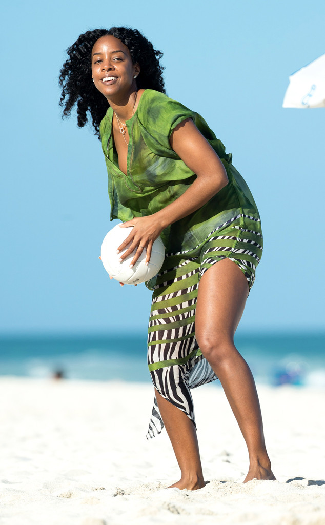 Bikini Shot Of The Day Kelly Rowland Shows Off Hot Bod In Miami E News