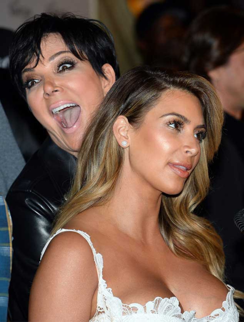 Kris Jenner, Kim Kardashian, Photobomb