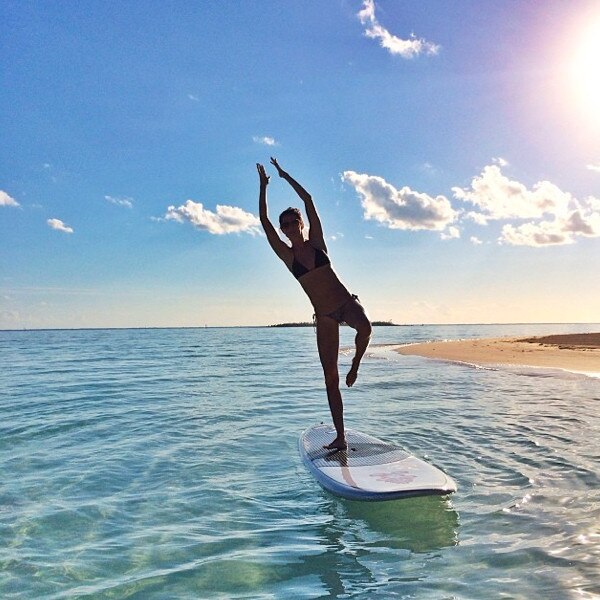 Gisele Bündchen Wears Skimpy Bikini and Does Yoga on the Beach | E! News