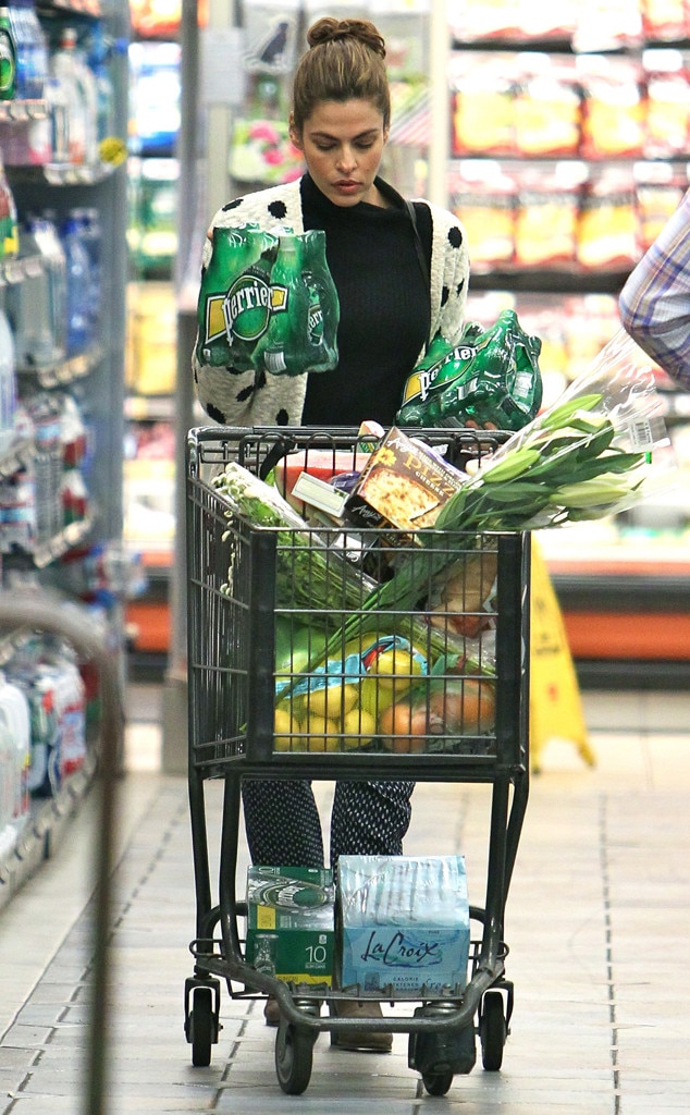 Eva Mendes from Celebrities Grocery Shopping E! News