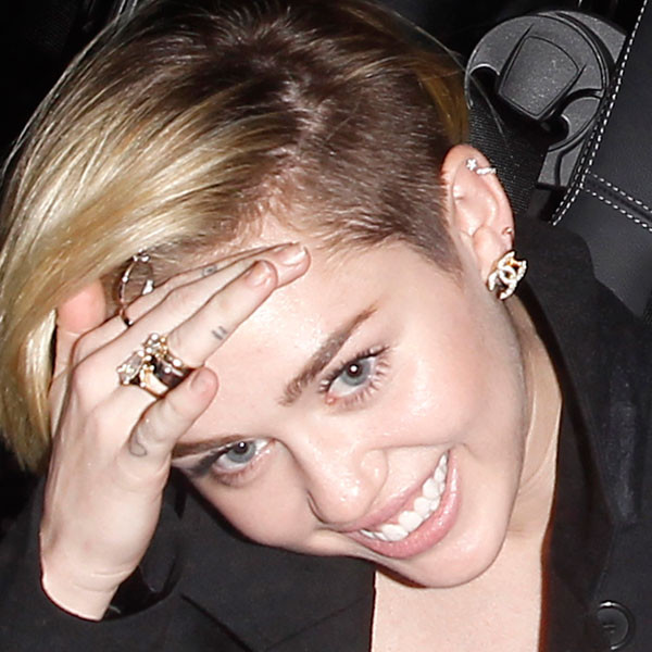 miley cyrus quit smoking cigarettes Miley Cyrus Hasn't Smoked a Cigarette in 2 Months!
