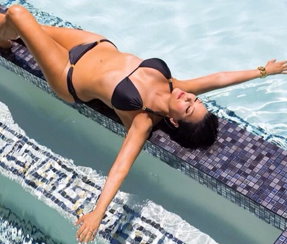 V-string bikini: Michelle Andrews reveals reality of Instagram trend