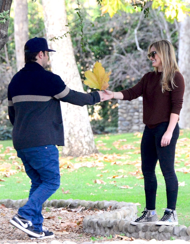 Oh Canada From Hilary Duff And Mike Comrie Romance Rewind E News 