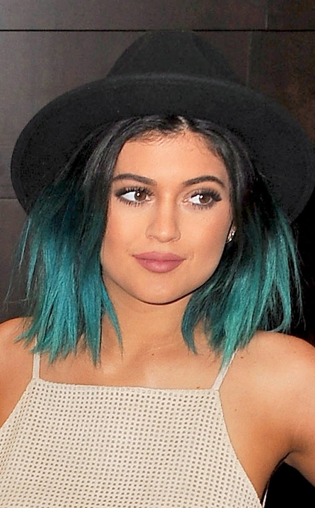 Kylie Jenner Dyes Her Hair Bright Blue for New Years | Marie Claire
