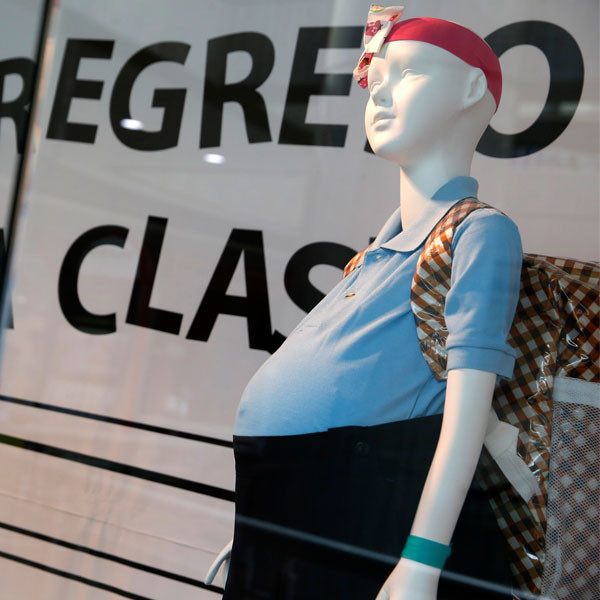 This Mall Uses Pregnant Schoolgirl Mannequins to Send a Message - E! Online  - UK