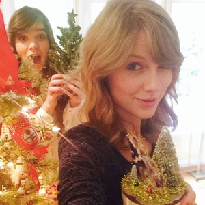 Taylor Swift Hailee Steinfeld From Holiday Decorating With The
