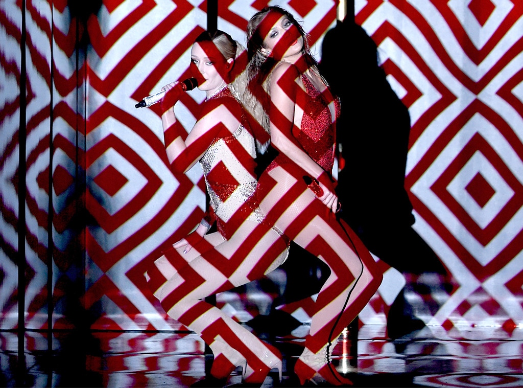 Iggy Azalea, Jennifer Lopez, American Music Awards 2014