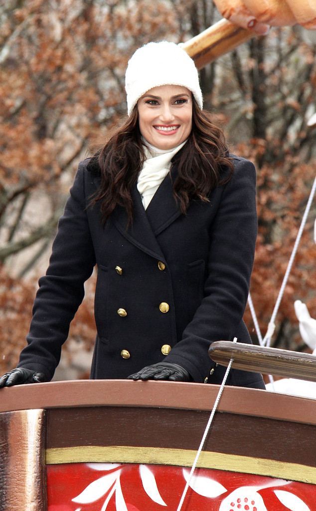 Idina Menzel, Macy's Thanksgiving Day Parade