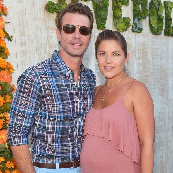 Scandal S Scott Foley Welcomes Baby No 3   Rs 600x600 141104065155 600.Scott Foley Marika Dominczyk JR 110414 