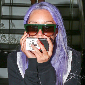 Look Amanda Bynes Dyes Her Hair Purple E News France