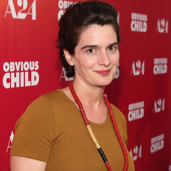 Gaby Hoffmann eats her placenta, but doctors say proceed with caution