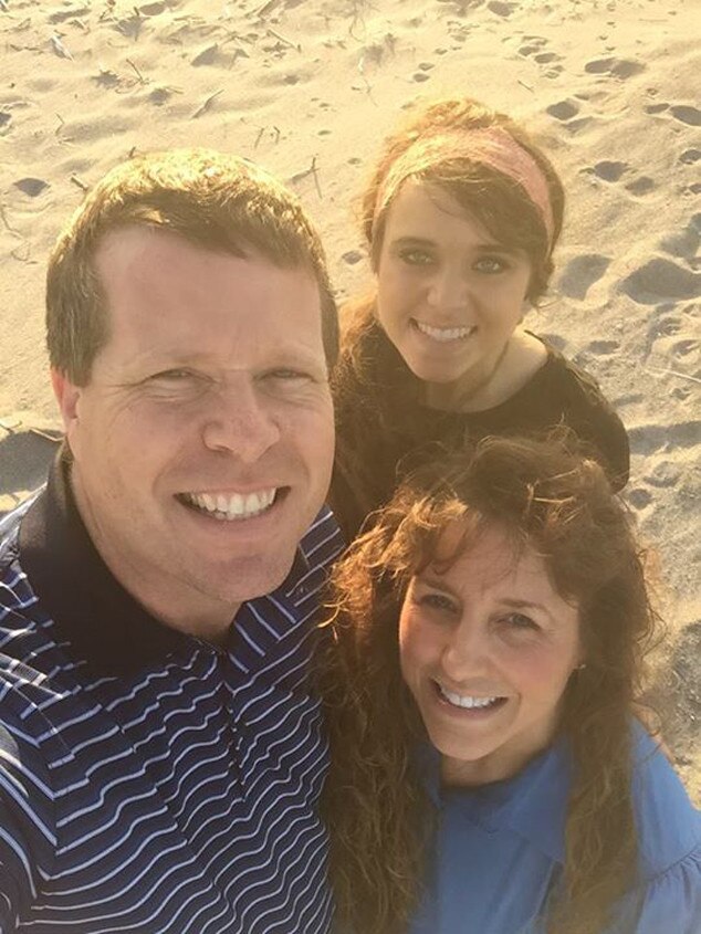 The Duggars Share Family Photos From Trip to El Salvador (Plus New Pics