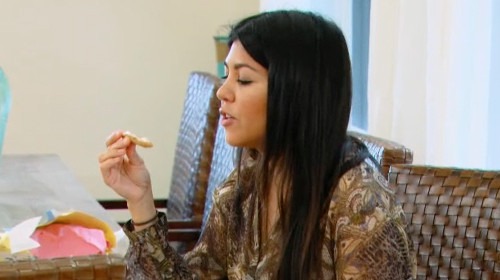 9 Times Kourtney Kardashian Gave In To Her Bagel Pregnancy Craving E News