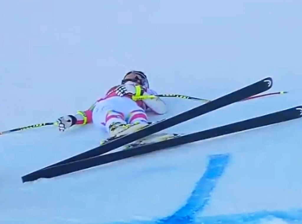 Lindsey Vonn Wipes Out, Fails to Finish Race at World Cup Super-G Race ...