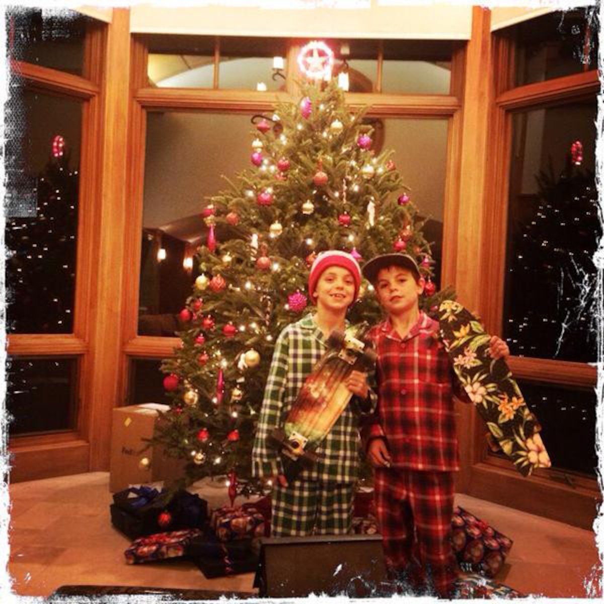 Britney Spears Is The Best Santa Ever E Online Britney Spears Is The Best Santa Ever E Online