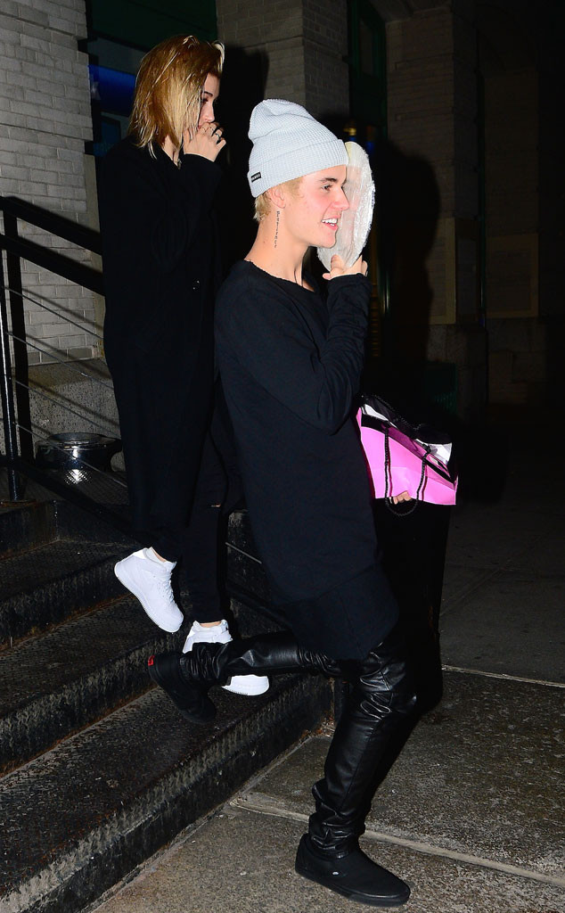 Justin Bieber Hailey Baldwin Go Out To Dinner And A Movie