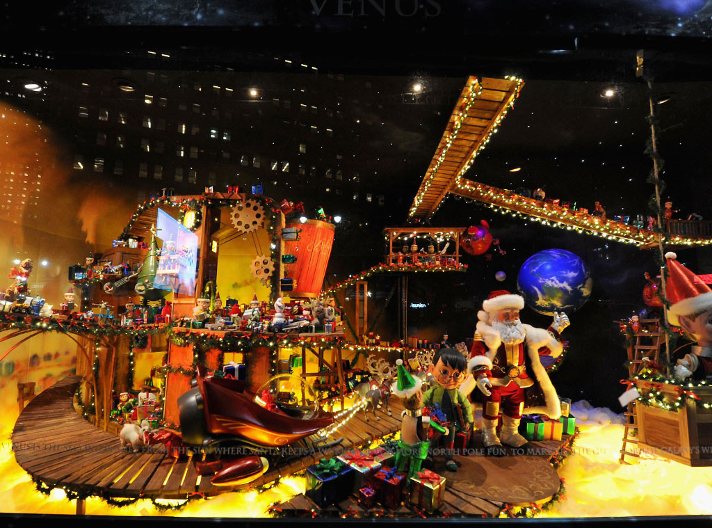 Macy's, New York from Holiday Window Displays | E! News
