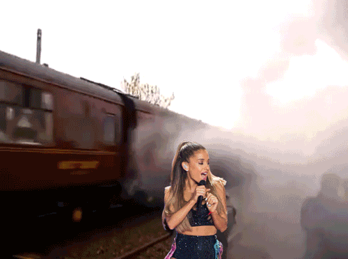 Check Out Our Memes Inspired by Ariana Grande's Hilarious Scared Face - E!  Online