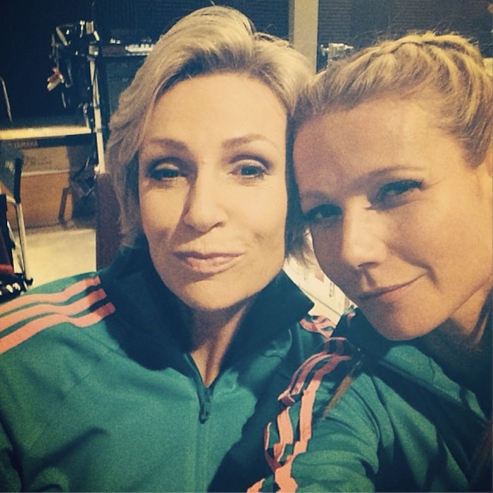 Gwyneth Paltrow Jane Lynch Rock Matching Tracksuits For Glee E Online Gwyneth Paltrow Jane Lynch Rock Matching Tracksuits For Glee E Online