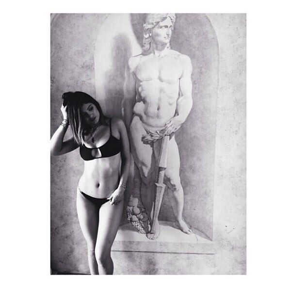 Versace mansion kylie jenner Clearance