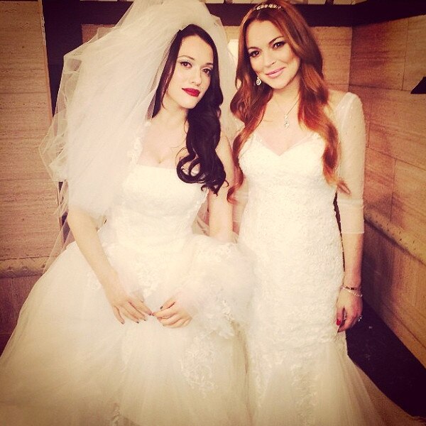 First Look at Lindsay Lohan Filming 2 Broke Girls