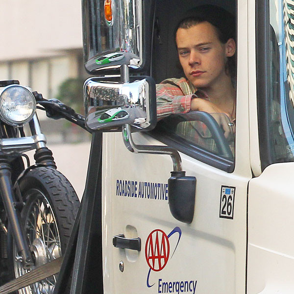 Harry Styles motorbike breaks down and leaves him stranded in LA - Mirror  Online