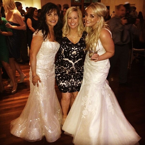 Jamie Lynn Spears and Mom Lynne Match in Stunning White Gowns During