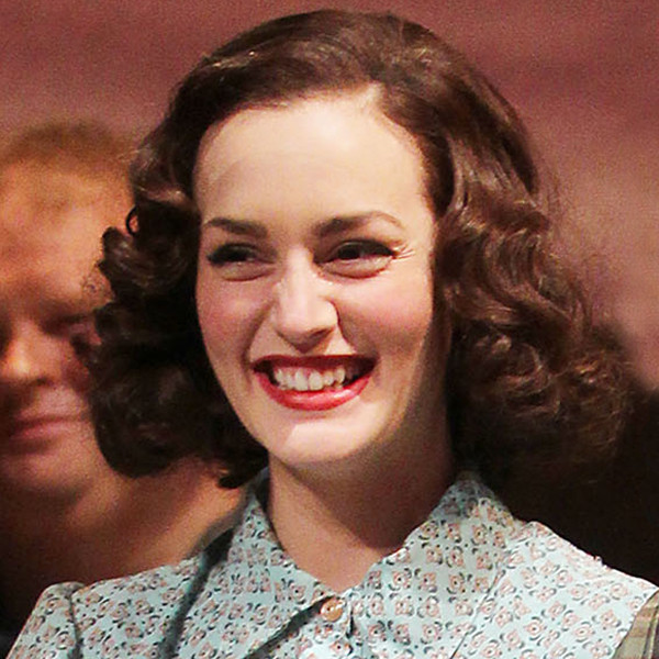 Leighton Meester Makes Her Broadway Debut - E! Online