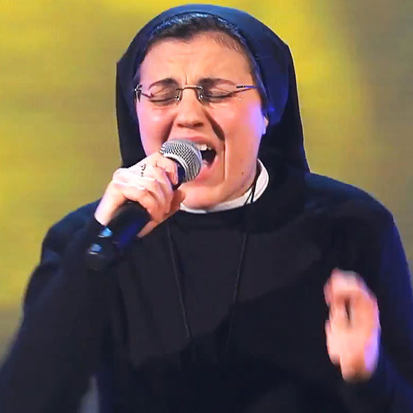 Sister Cristina, Italy's Singing Nun, Meets Pope Francis