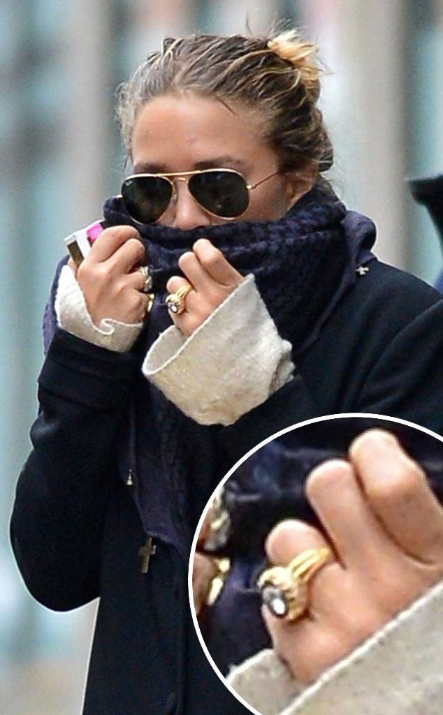 Mary-Kate Olsen, Engagement Ring
