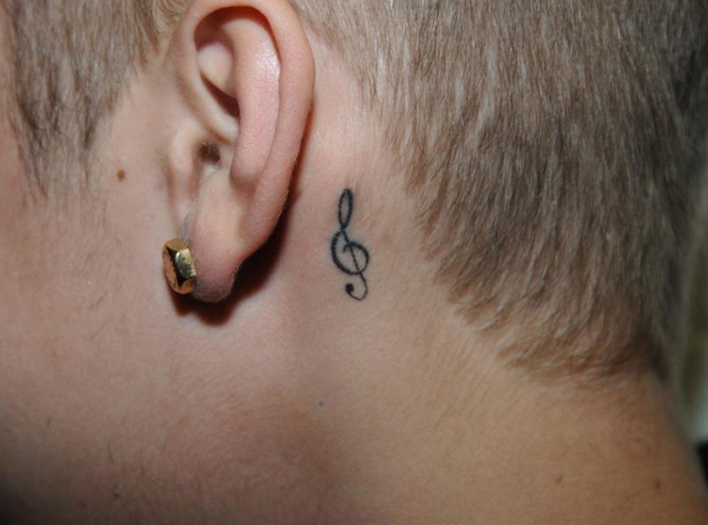 Baby girl tatuagem no pescoço Justin Bieber Covers His Entire Torso In One Giant Tattoo E Online Ca