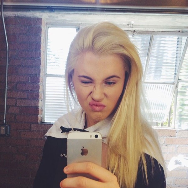 Ireland Baldwin Dyes Her Blond Hair Purple E News France