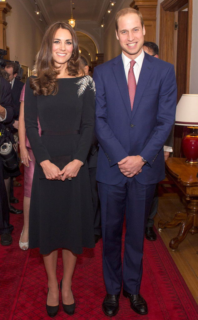 Kate Middleton and Prince William Unveil Queen Elizabeth II Portrait ...