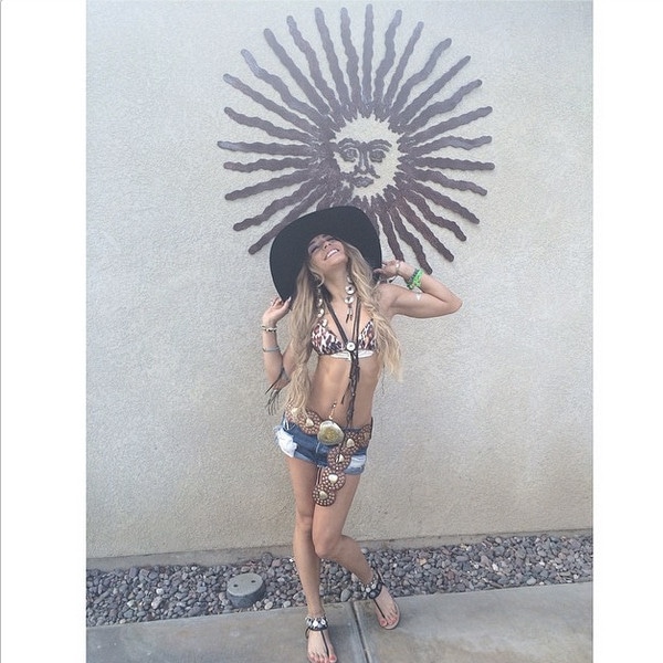 Vanessa Hudgens, Coachella, Instagram