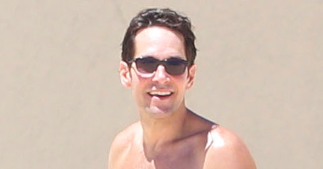 Paul Rudd Unveils Surprisingly Buff Beach Body—See the Pic! - E! Online