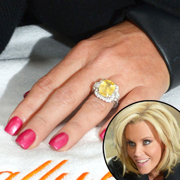 Jenny Mccarthy S Engagement Ring All The Exclusive Details E Online