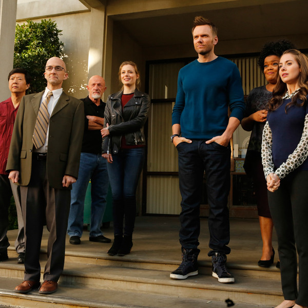 Пирс хоторн сообщество. Сообщество 1 13. Джоэл макхэйл сообщество. Сообщество 1 13. Эбед надир.