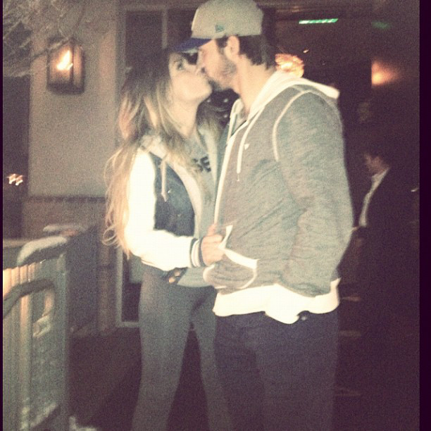 Cozy Kisses From Eric Decker And Jessie James Pucker Up E News 