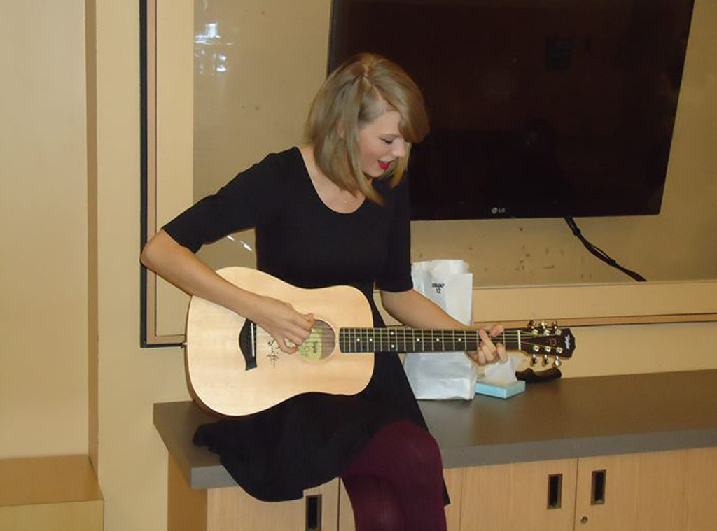 Taylor Swift, Hasbro Children's Hospital