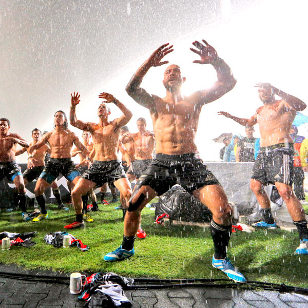 New Zealand S Rugby Team Dances Shirtless In The Rain