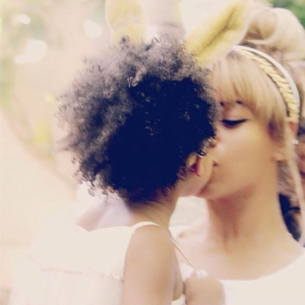 Beyoncé & Jay Z Criticized for Blue Ivy's Hair - E! Online
