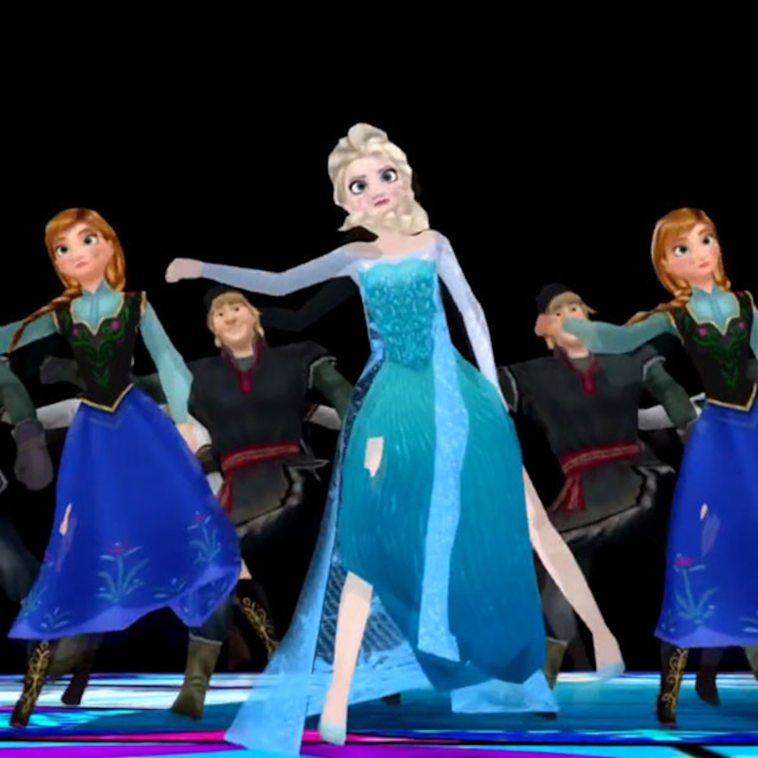 Freeze video. Elsa and Anna Dancing.