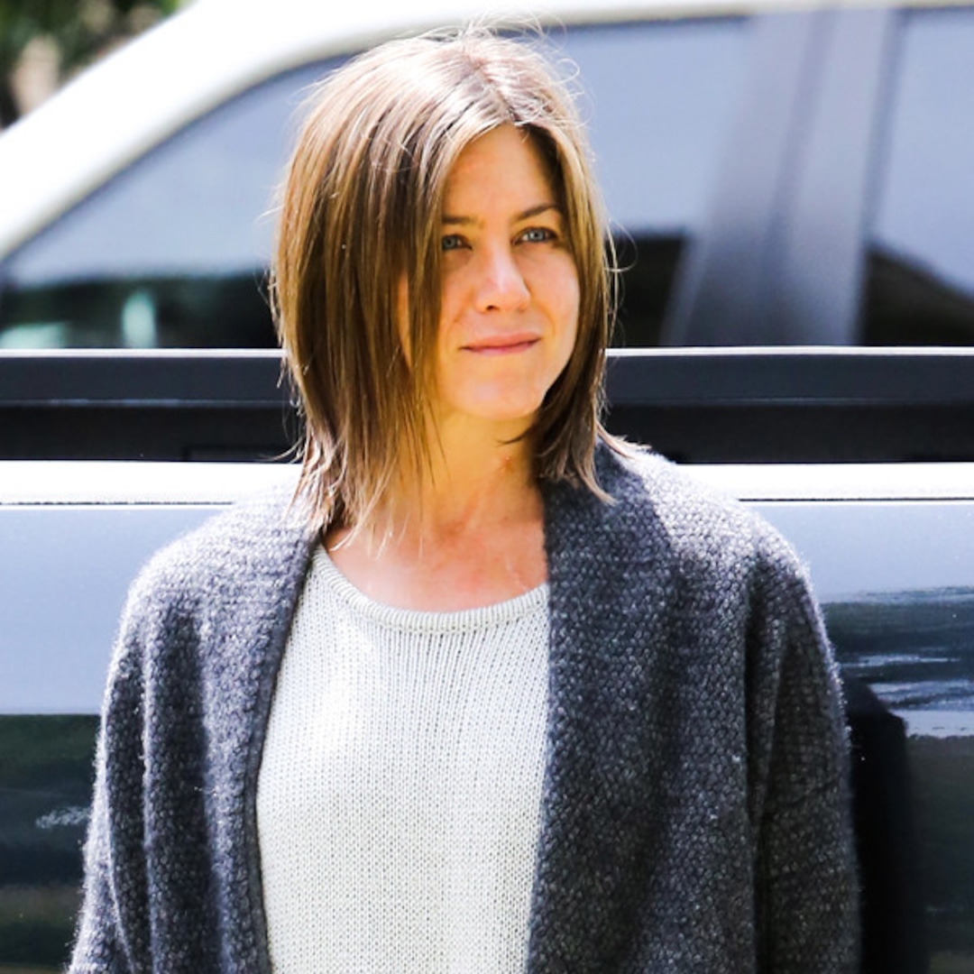 Jennifer Aniston: Not Wearing Makeup in Cake Was ‘Empowering’