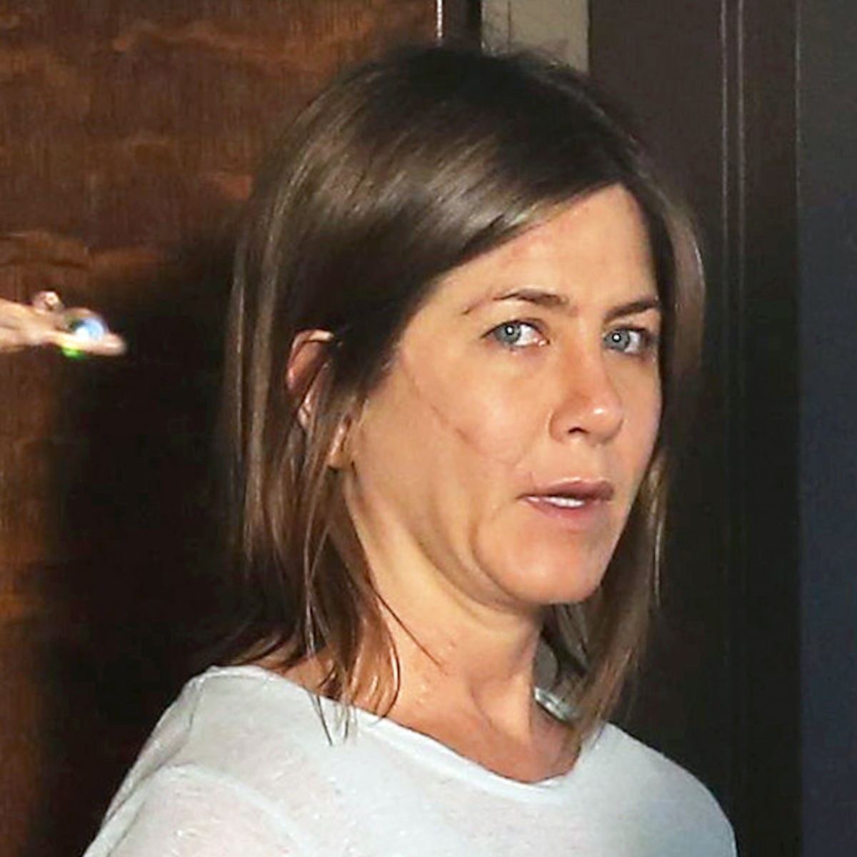Jennifer Aniston Sports Huge Scar on Set of Her Latest Film