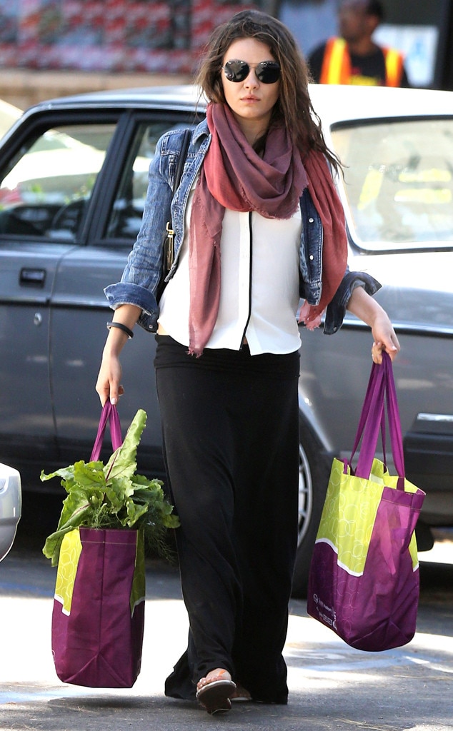 Mila kunis best sale casual style